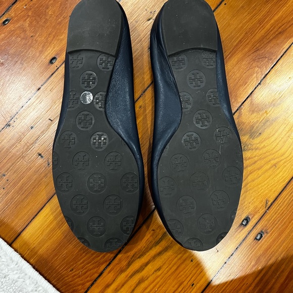 tory burch navy ballet flat - Picture 4 of 6